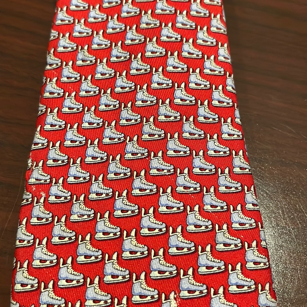 Vineyard Vines boys tie